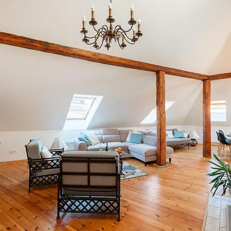 Apartamento Spacious 3Br Apartment I 8 Guests I New Town Praga