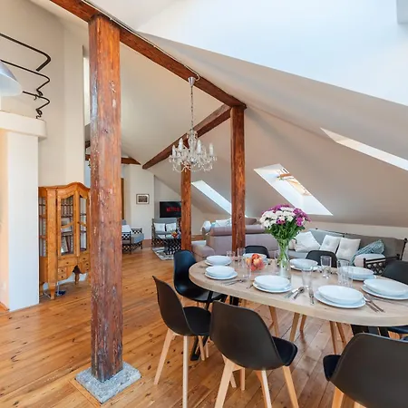 Spacious 3br I 8 Guests I New Town Appartement *